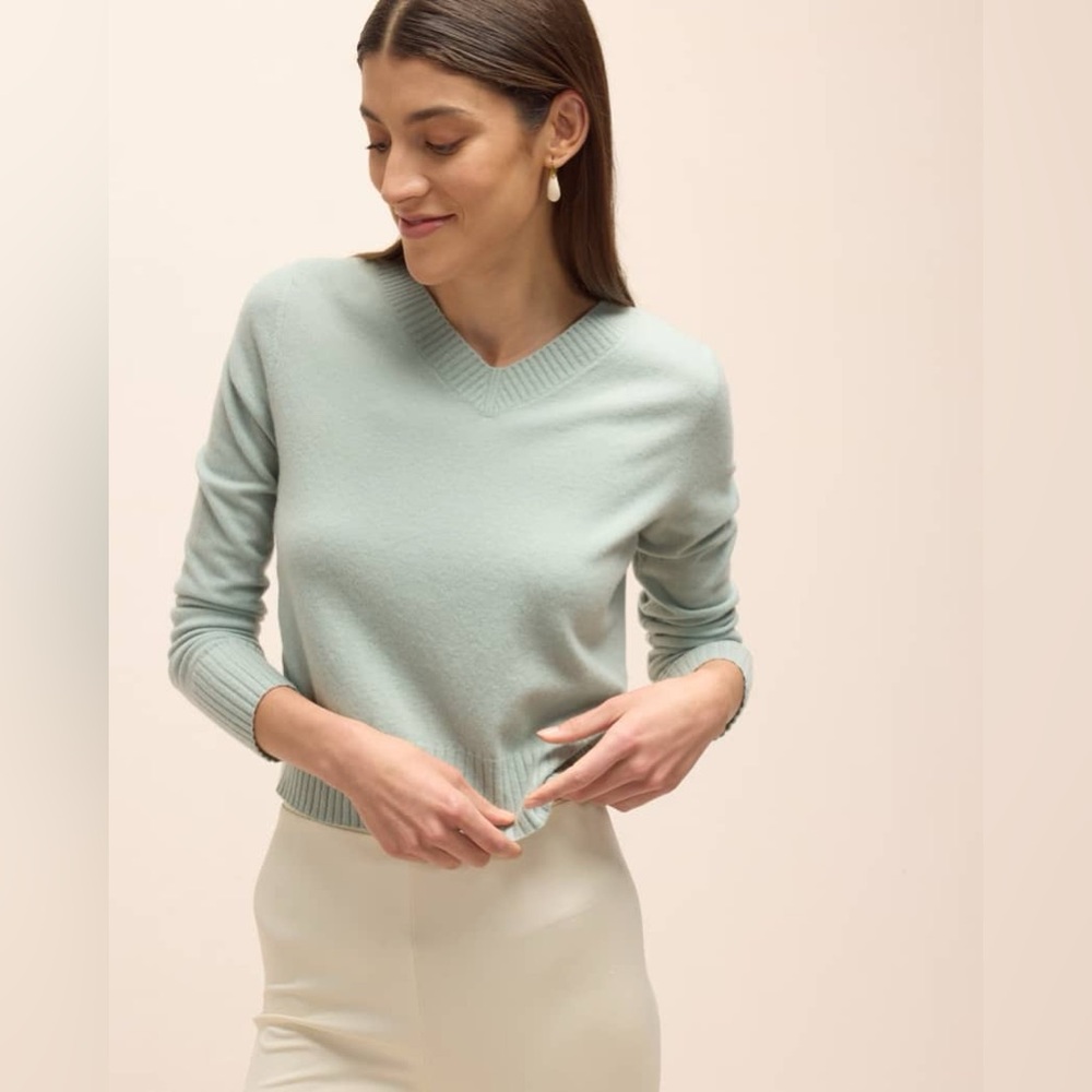 NWT Vince Cropped Wool-blend V-neck Pullover Sweater In Sea Mist